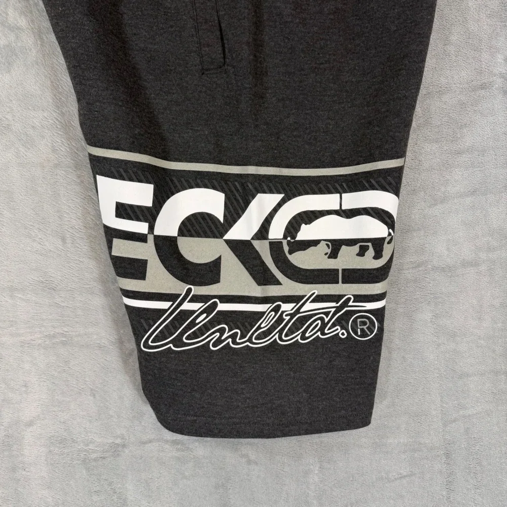 Ecko Unltd Fleece Sweat Shorts Men's Size M Black Gray Graphic Streetwear‎ NEW